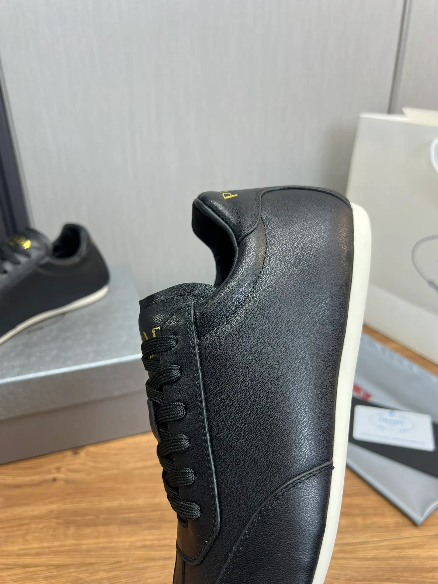 Men's shoes 💰520💰 [PRADA] Men's shoes are popular in the counter, official website is synchronized, 1 high-quality shipment ✔️Original cowhide spliced ​​with high-end waterproof cloth + cowhide lining, 1🆚1 replica, original sole, 38-45 (45 customized, non-refundable)
